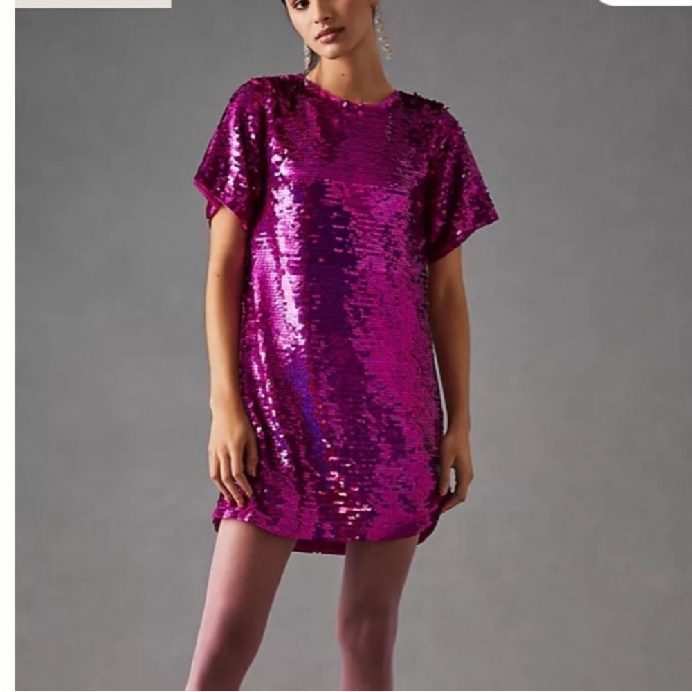 Anthropologie × Verb Pahlavi Shinghee Pink
Sequin Shaft Mini Dress size XS